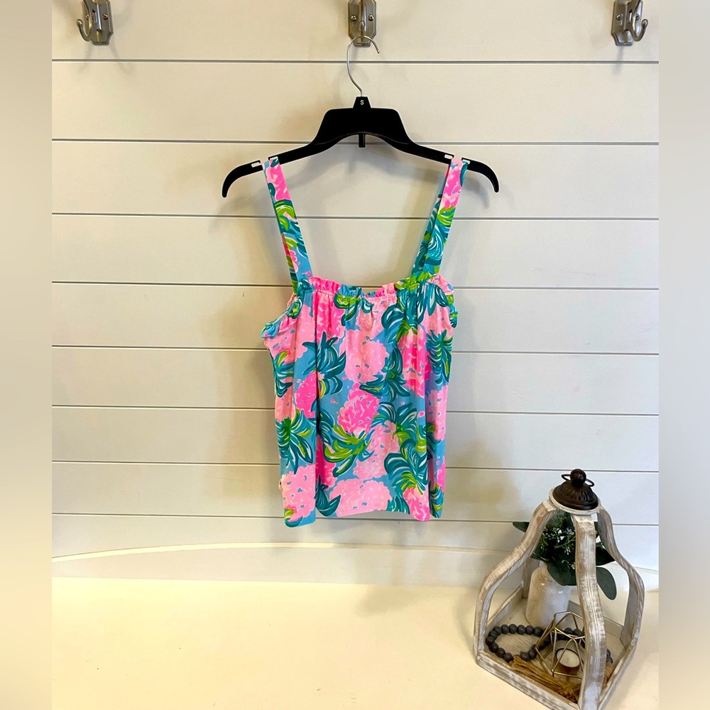 Barely worn Lilly Pulitzer tank top!